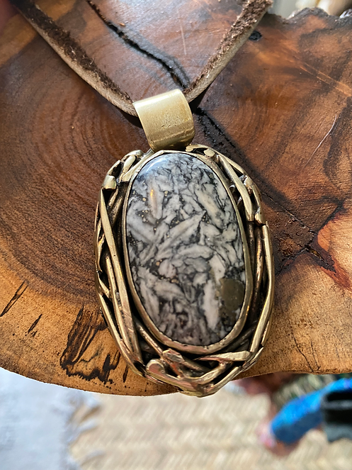 Unisex Necklace with Fossil stone