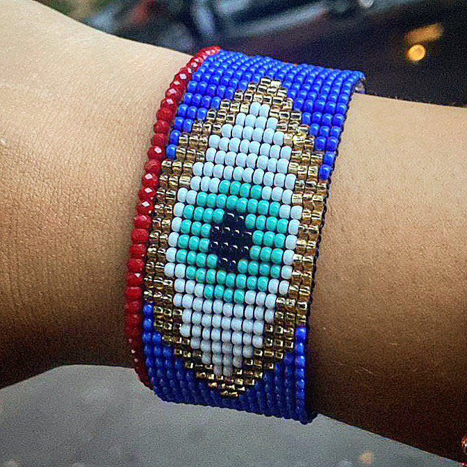 Beads bracelet with evil eye