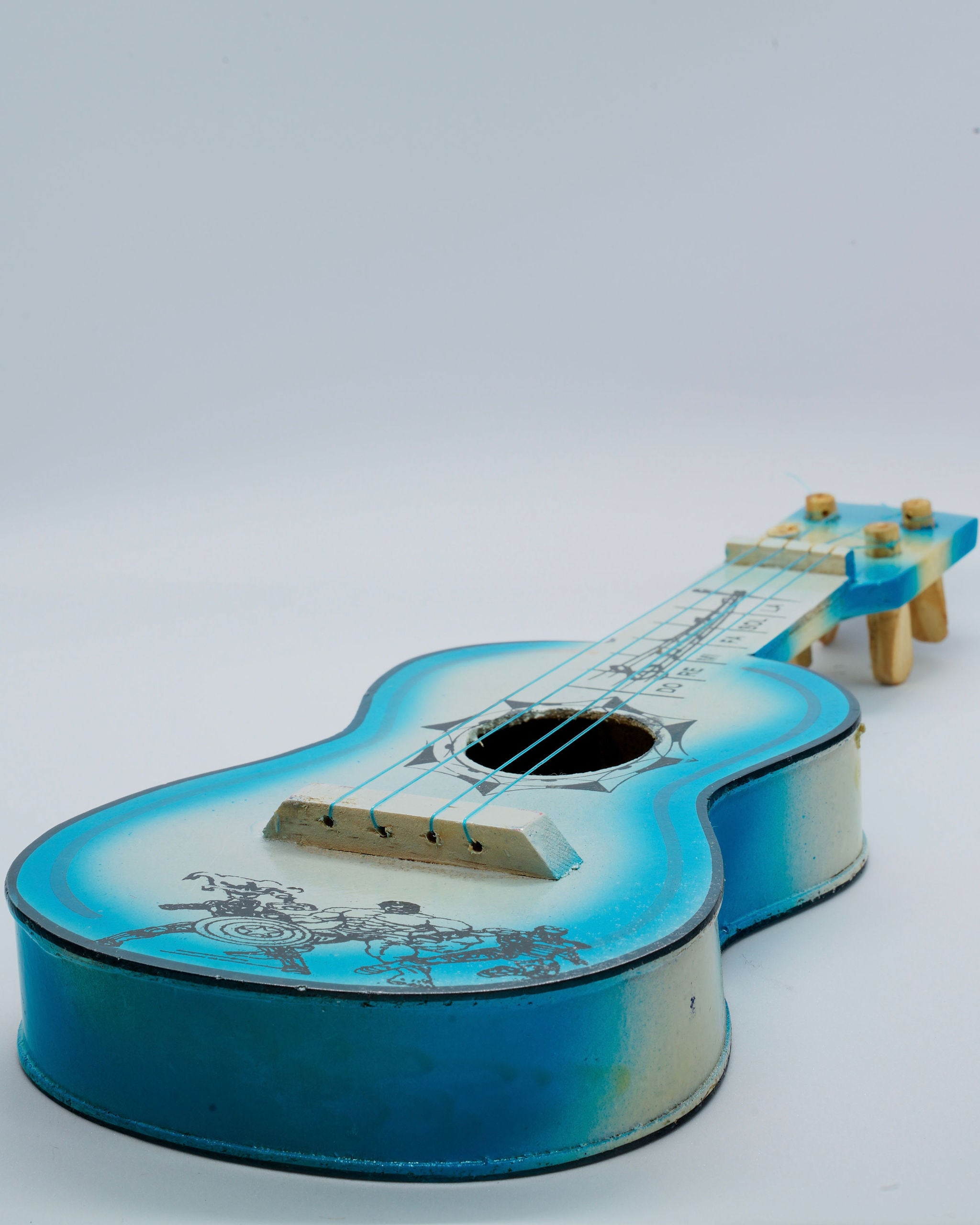 guitarra de madera mexicana artesanal